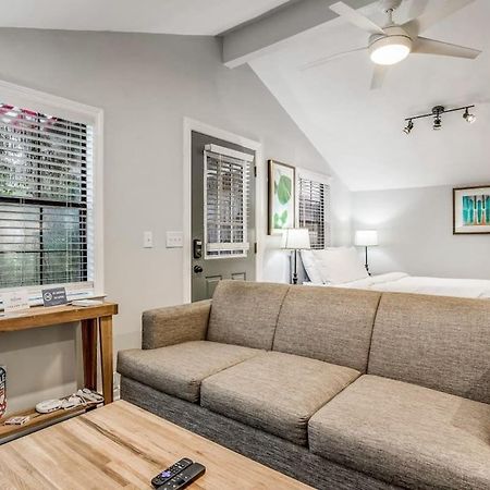 Pensacola Pearl - Studio Apartment - Pets Welcome Екстер'єр фото