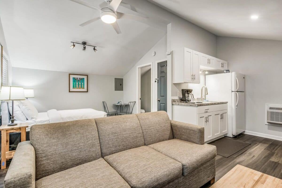 Pensacola Pearl - Studio Apartment - Pets Welcome Екстер'єр фото