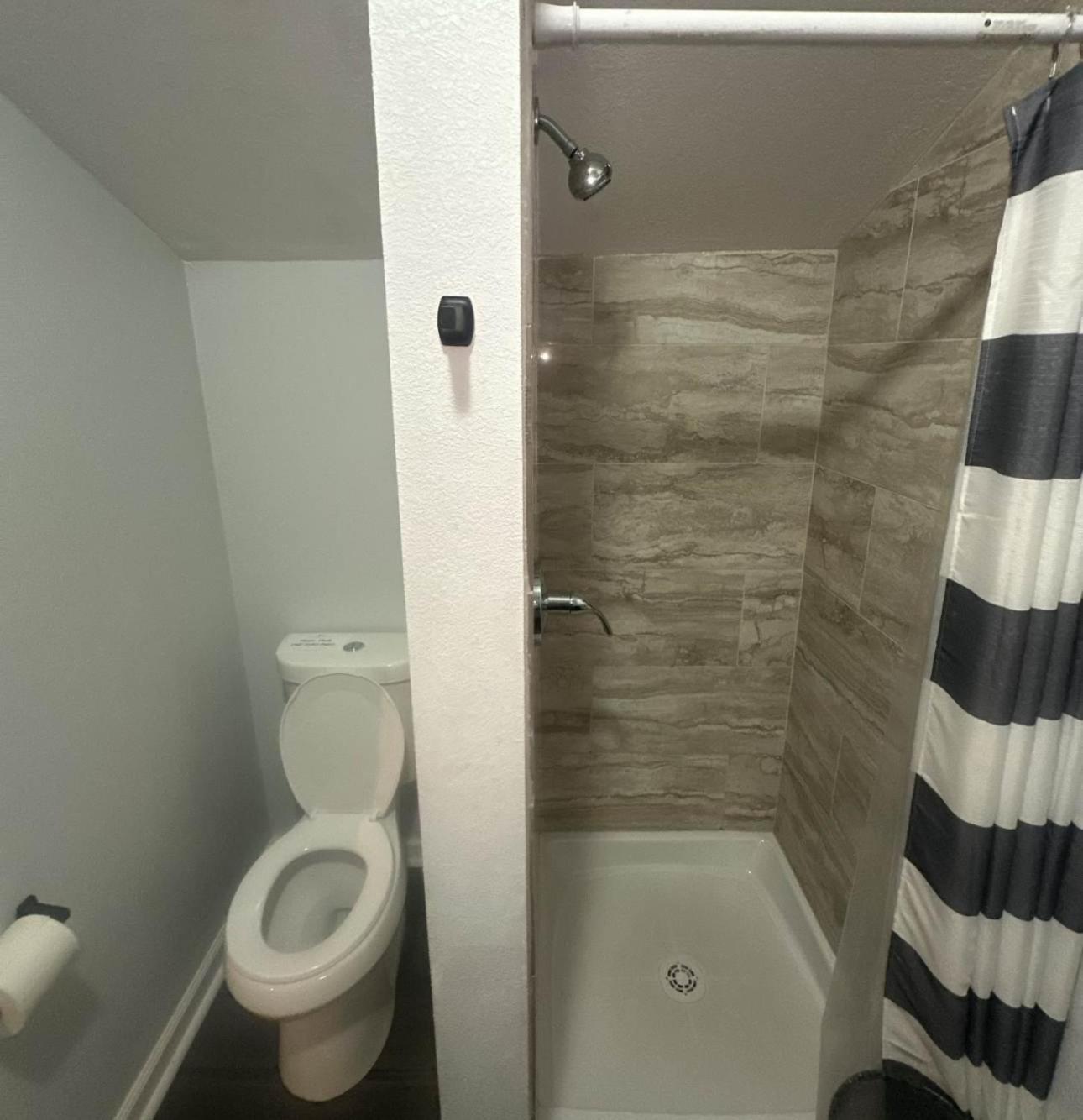 Pensacola Pearl - Studio Apartment - Pets Welcome Екстер'єр фото